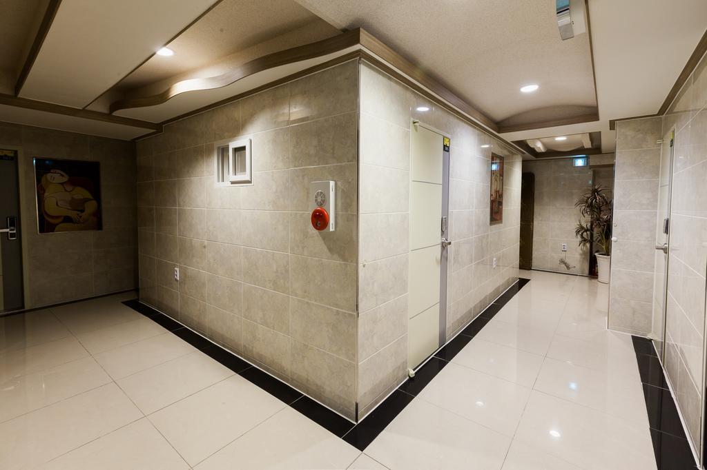 24 Guesthouse Edae Seoul Exterior photo